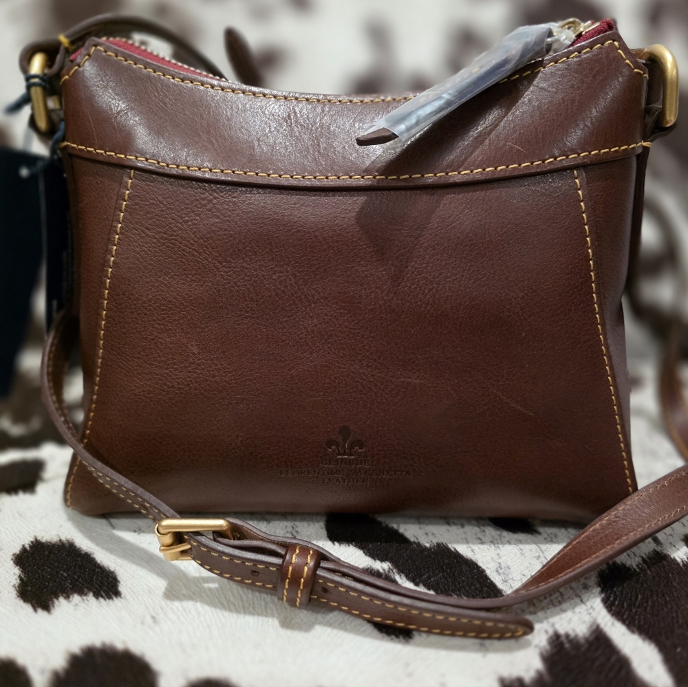 Dooney And Bourke Cossbody. - Picture 7 of 11